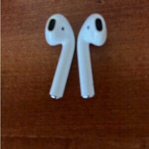 AirPods 2nd Generation MV7N2AM/A - For Parts Only Not Working
